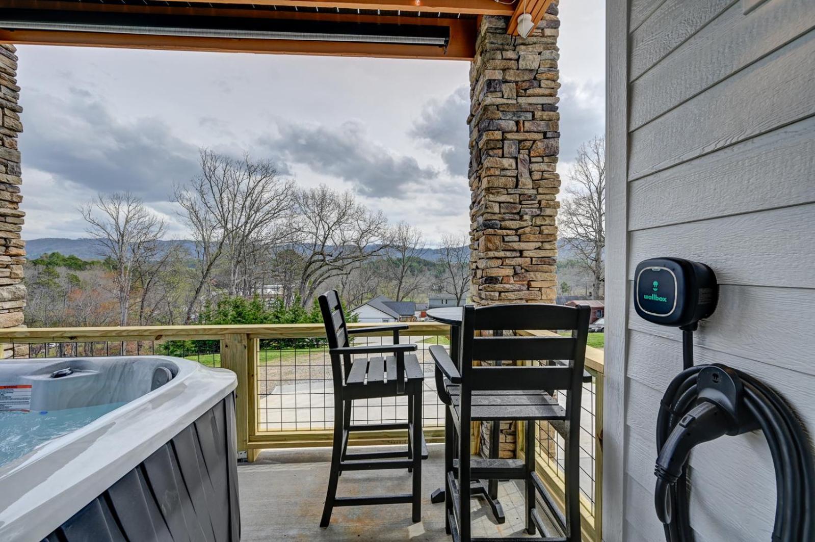 Mon Tresor, Modern Mountain Views With Deck Βίλα Weaverville Εξωτερικό φωτογραφία