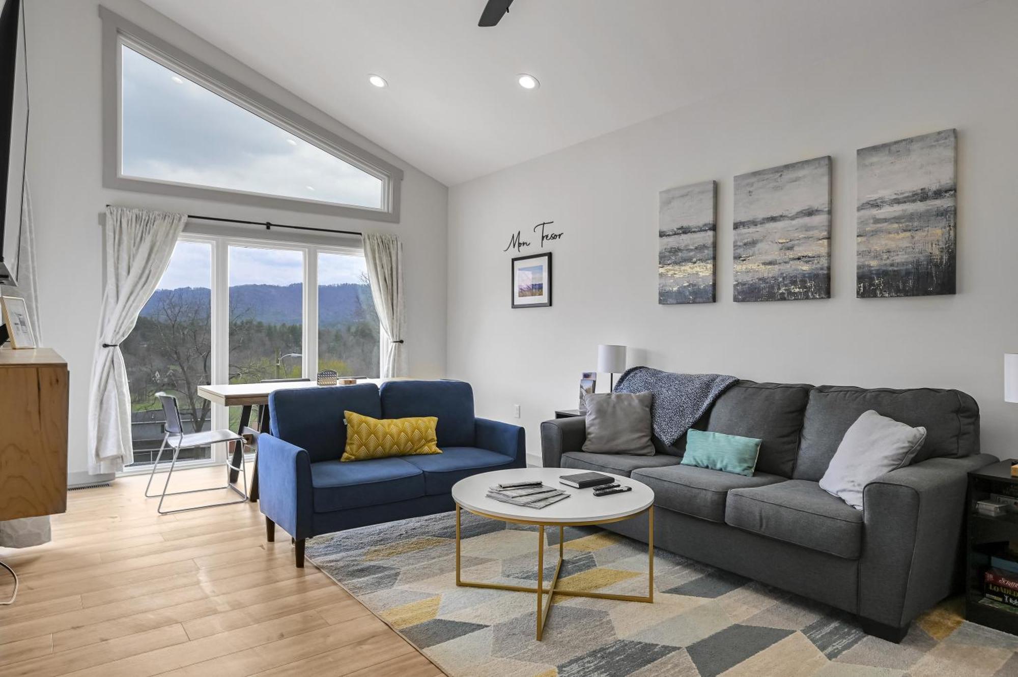 Mon Tresor, Modern Mountain Views With Deck Βίλα Weaverville Εξωτερικό φωτογραφία